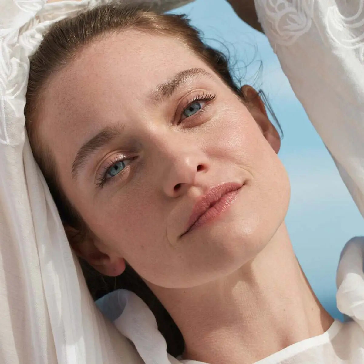 Dvofazni odstranjivač šminke za područje oko očiju